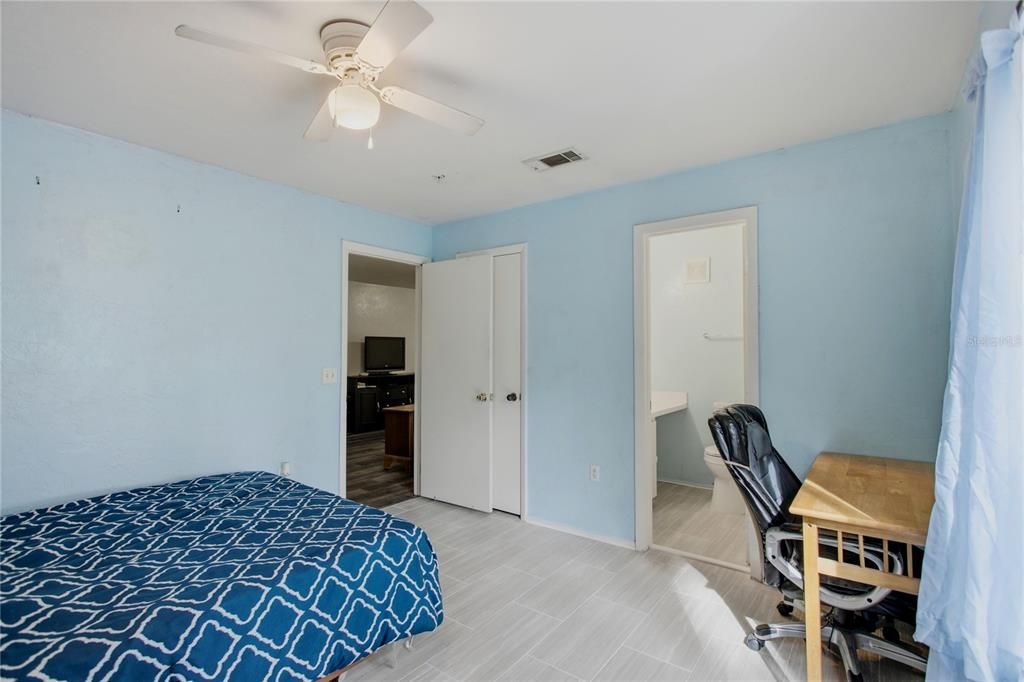 For Sale: $189,900 (4 beds, 4 baths, 1177 Square Feet)