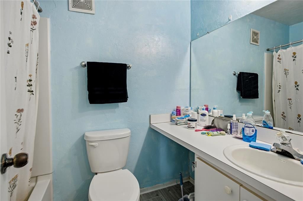 For Sale: $189,900 (4 beds, 4 baths, 1177 Square Feet)