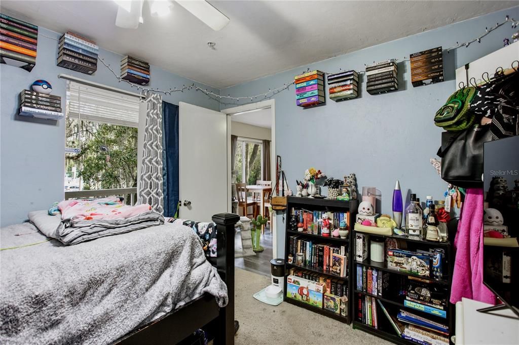 For Sale: $189,900 (4 beds, 4 baths, 1177 Square Feet)