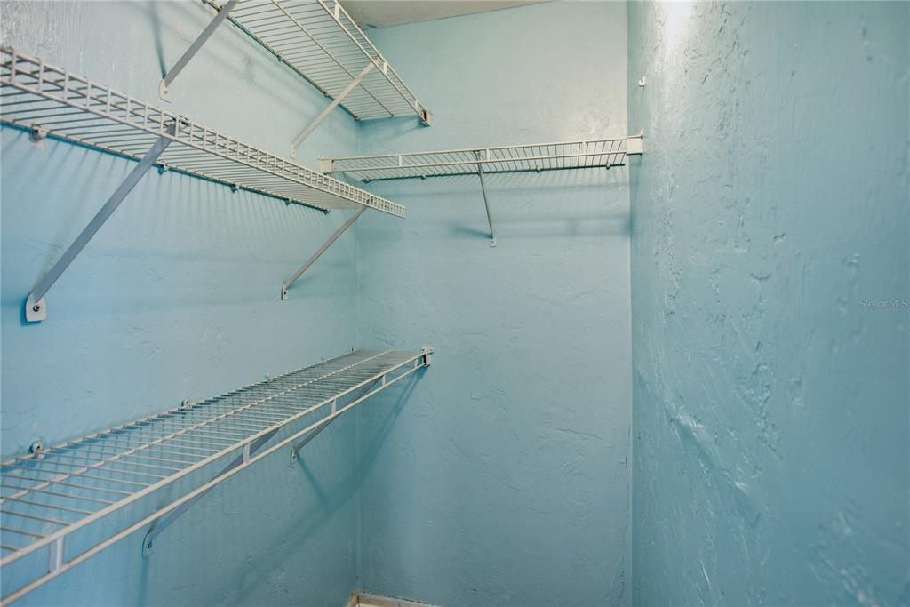 For Sale: $189,900 (4 beds, 4 baths, 1177 Square Feet)
