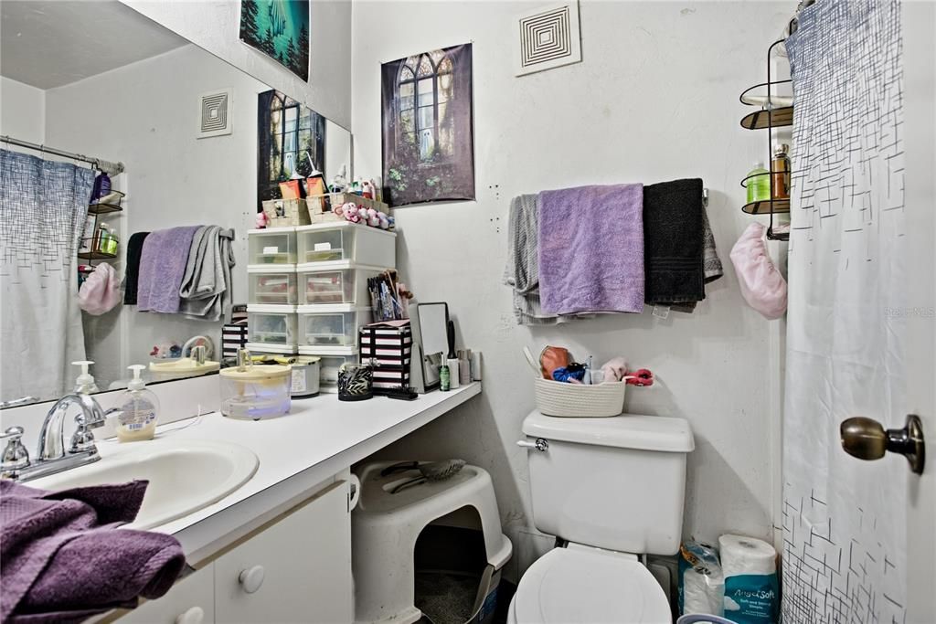For Sale: $189,900 (4 beds, 4 baths, 1177 Square Feet)