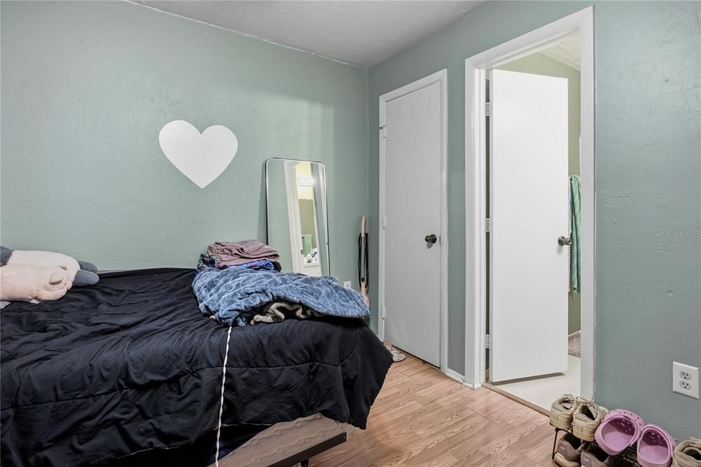 For Sale: $189,900 (4 beds, 4 baths, 1177 Square Feet)