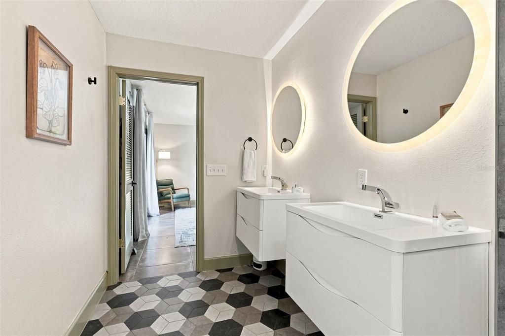 For Sale: $600,000 (4 beds, 2 baths, 2614 Square Feet)