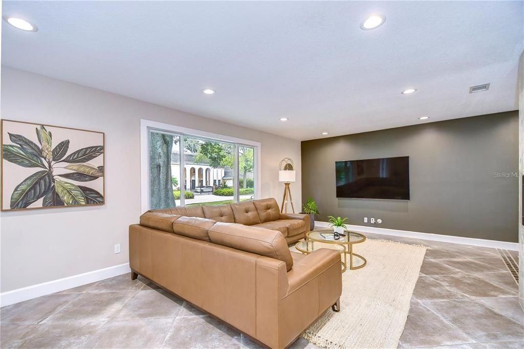 For Sale: $600,000 (4 beds, 2 baths, 2614 Square Feet)