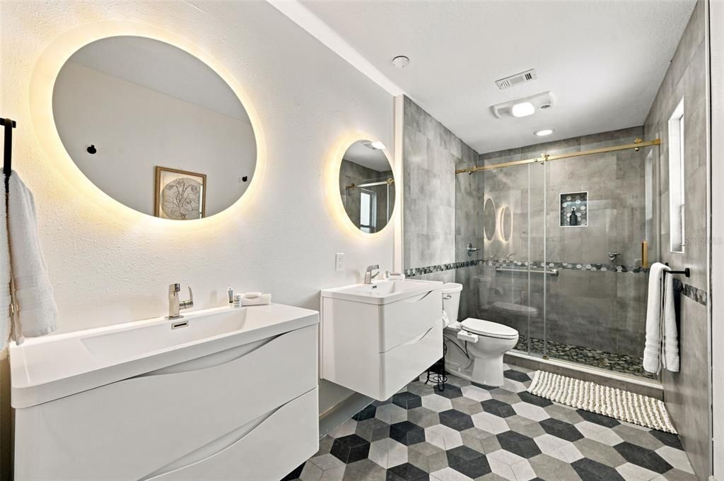 For Sale: $600,000 (4 beds, 2 baths, 2614 Square Feet)