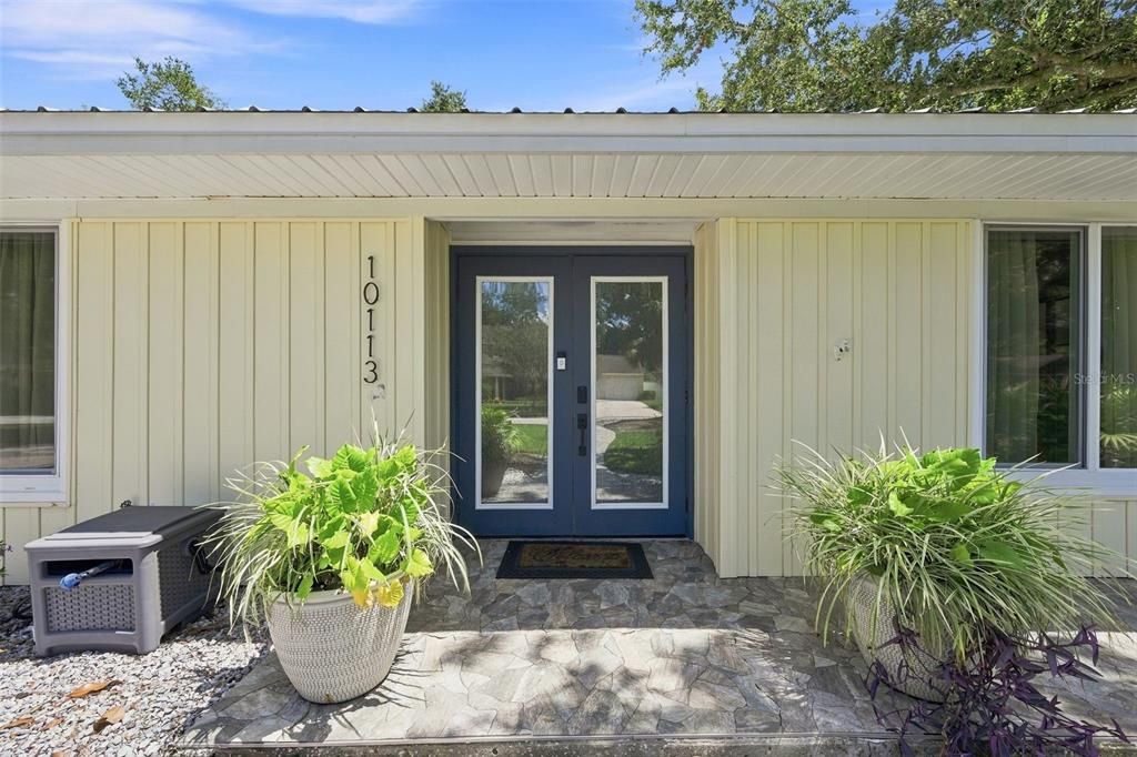 For Sale: $600,000 (4 beds, 2 baths, 2614 Square Feet)