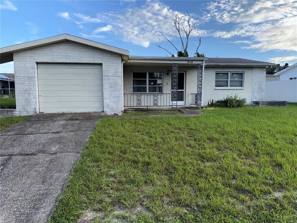 For Sale: $169,500 (2 beds, 2 baths, 990 Square Feet)