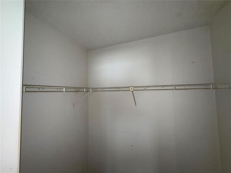 For Sale: $169,500 (2 beds, 2 baths, 990 Square Feet)