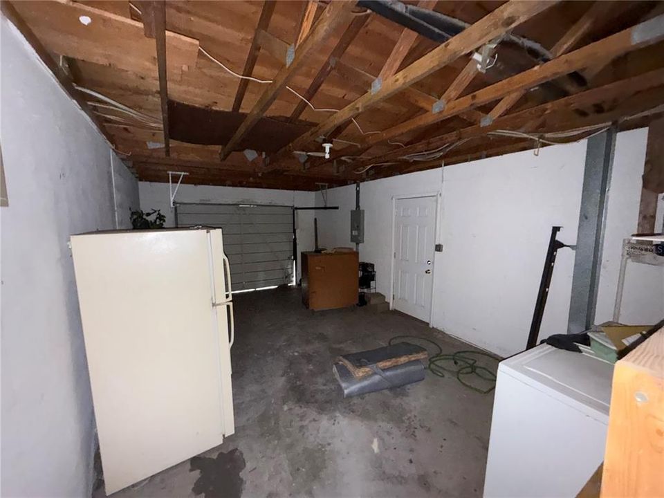 For Sale: $169,500 (2 beds, 2 baths, 990 Square Feet)