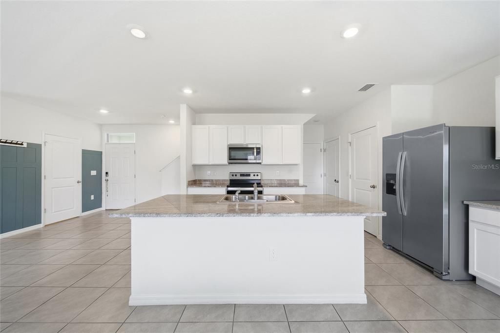 En Venta: $419,990 (4 camas, 2 baños, 2007 Pies cuadrados)