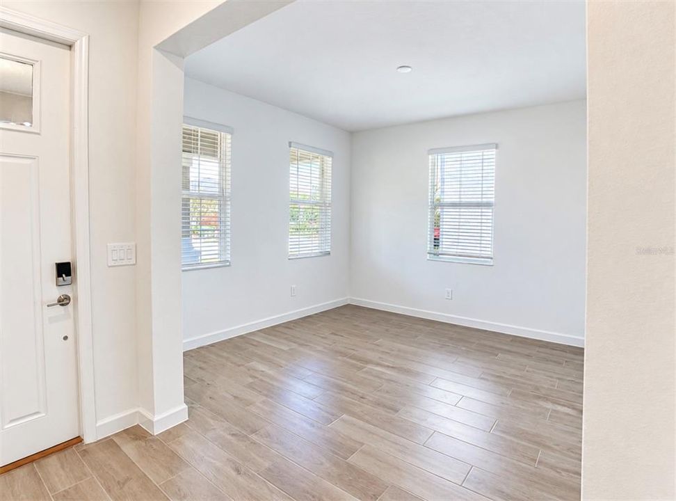 En Venta: $399,000 (3 camas, 2 baños, 2145 Pies cuadrados)