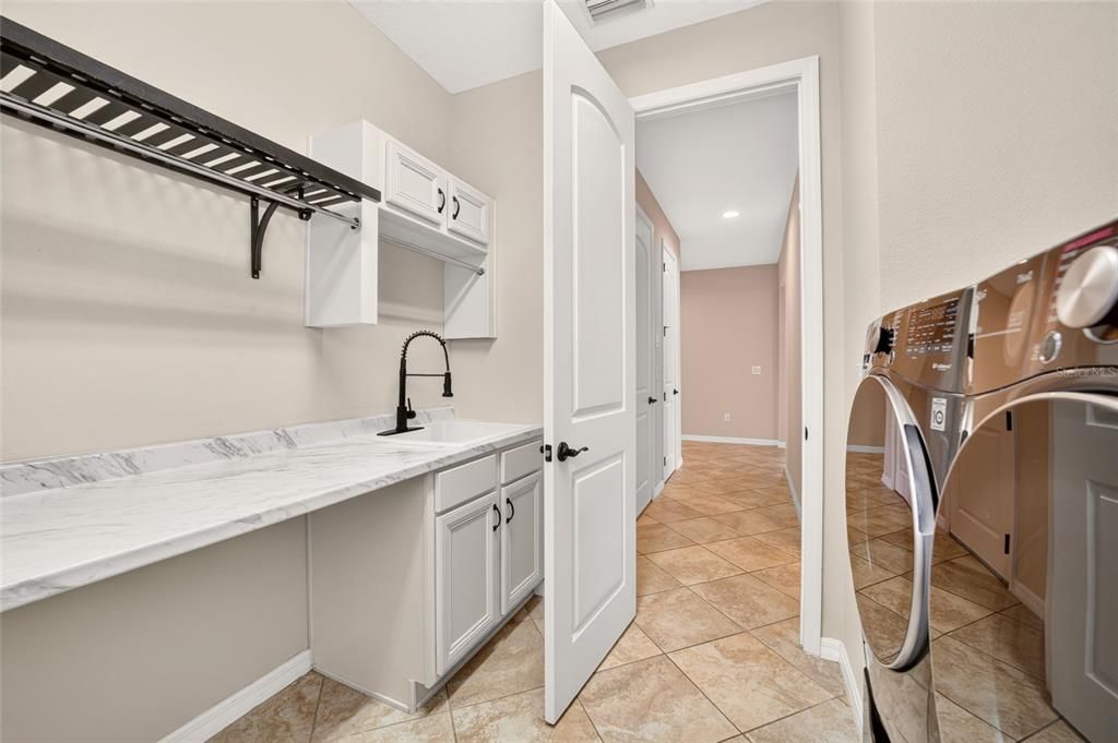 For Sale: $445,000 (3 beds, 2 baths, 2057 Square Feet)