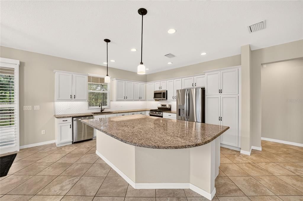 For Sale: $445,000 (3 beds, 2 baths, 2057 Square Feet)