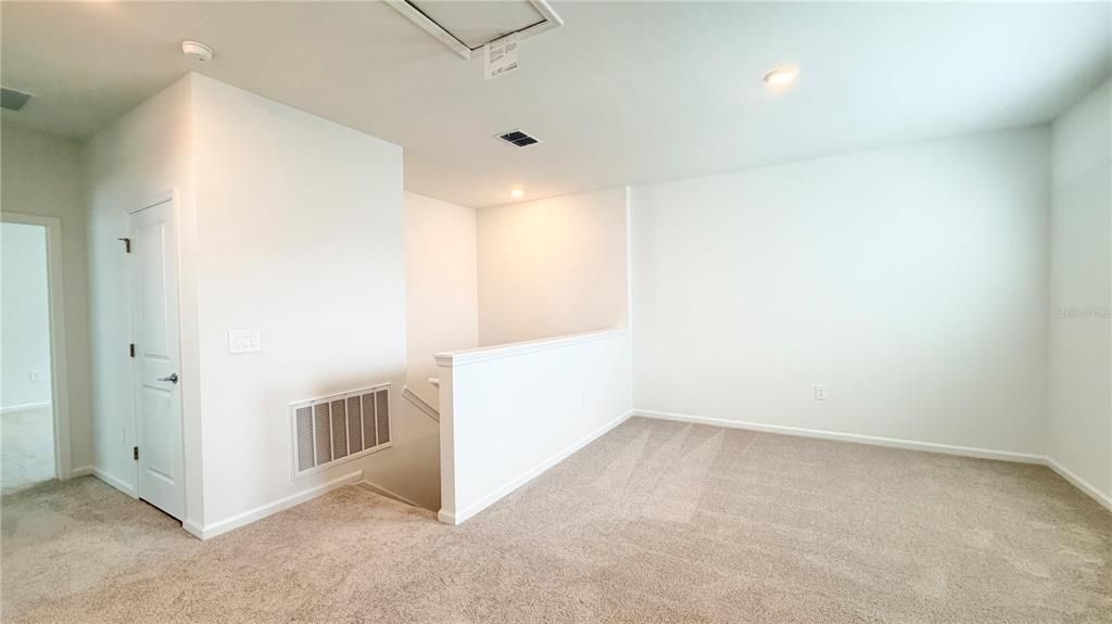 For Rent: $3,500 (6 beds, 3 baths, 2643 Square Feet)