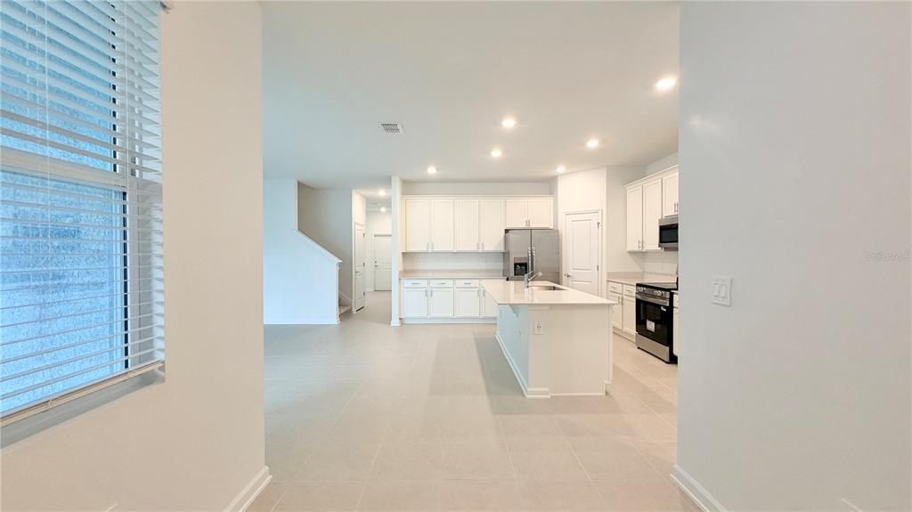 For Rent: $3,500 (6 beds, 3 baths, 2643 Square Feet)