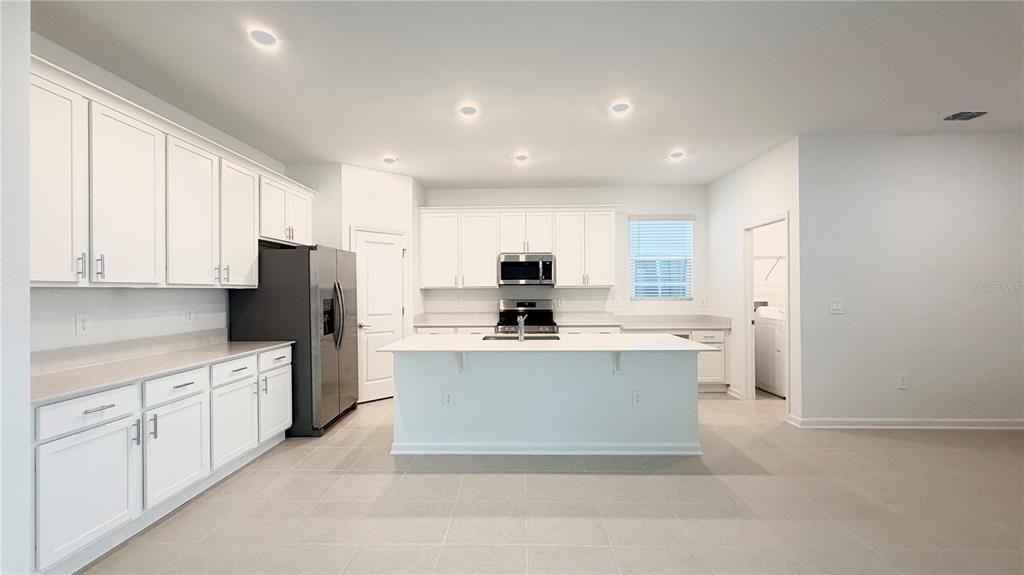 For Rent: $3,500 (6 beds, 3 baths, 2643 Square Feet)