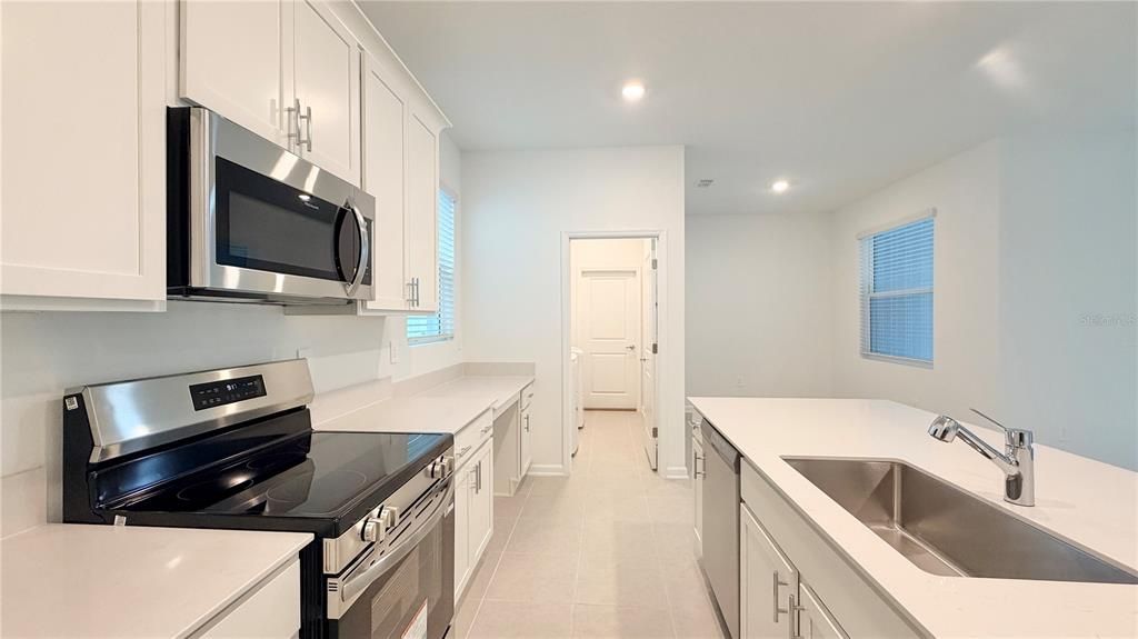 For Rent: $3,500 (6 beds, 3 baths, 2643 Square Feet)
