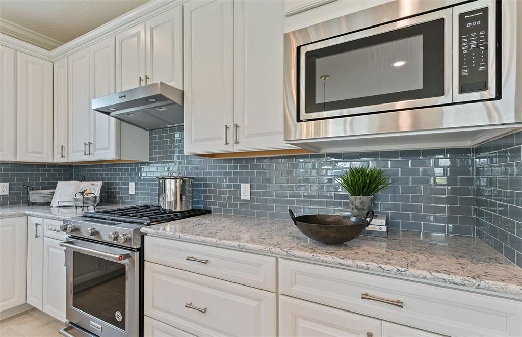 For Sale: $639,620 (2 beds, 2 baths, 1827 Square Feet)