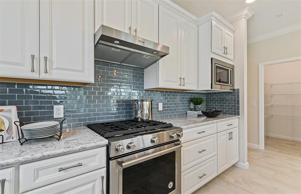 For Sale: $639,620 (2 beds, 2 baths, 1827 Square Feet)