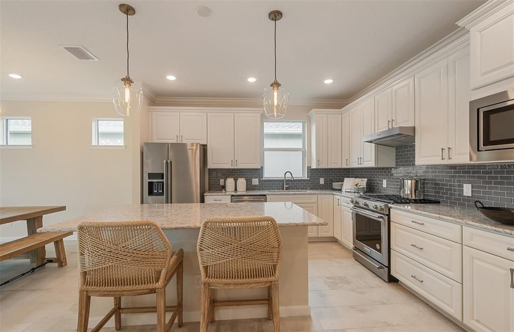 For Sale: $639,620 (2 beds, 2 baths, 1827 Square Feet)