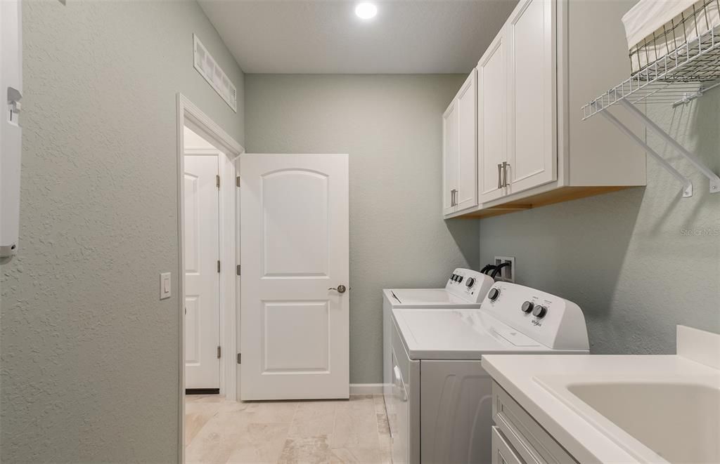 For Sale: $639,620 (2 beds, 2 baths, 1827 Square Feet)