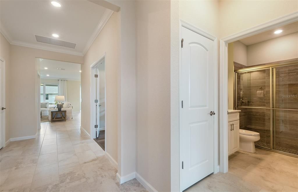 For Sale: $639,620 (2 beds, 2 baths, 1827 Square Feet)