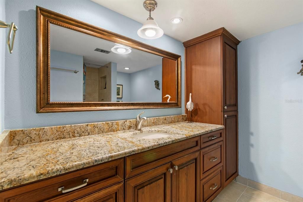 В аренду: $3,450 (2 спален, 2 ванн, 1392 Квадратных фут)