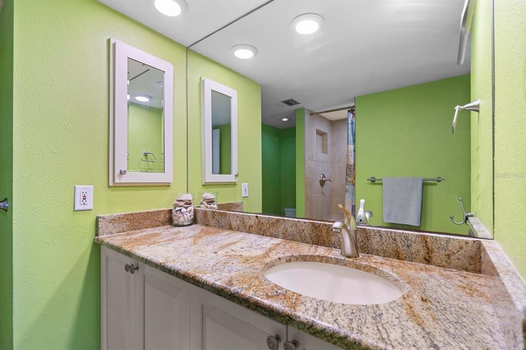 В аренду: $3,450 (2 спален, 2 ванн, 1392 Квадратных фут)