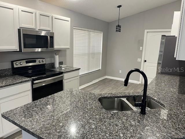 For Rent: $2,700 (3 beds, 2 baths, 1525 Square Feet)