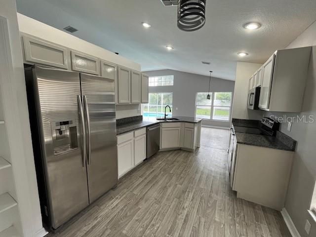 For Rent: $2,700 (3 beds, 2 baths, 1525 Square Feet)