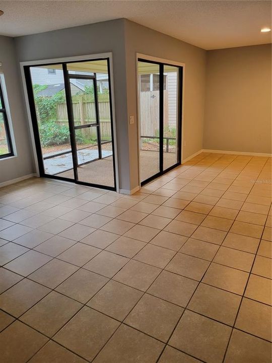 For Sale: $258,000 (3 beds, 2 baths, 1560 Square Feet)