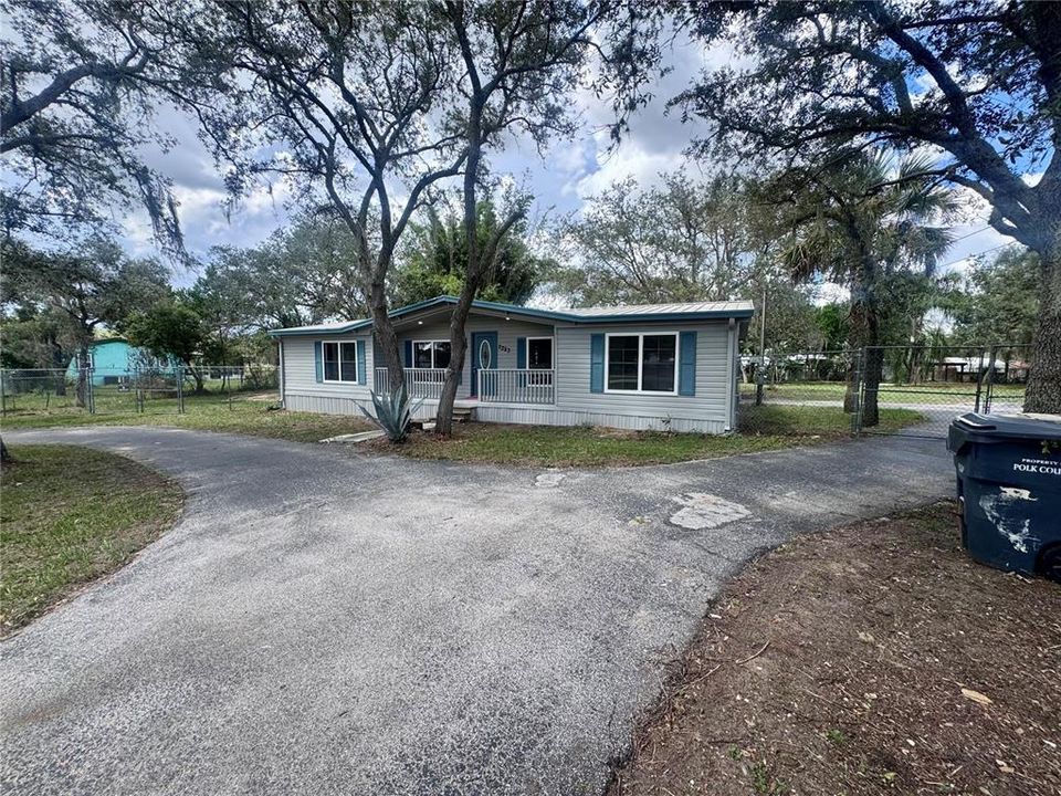 For Sale: $229,900 (3 beds, 2 baths, 1350 Square Feet)