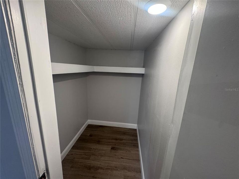 For Sale: $229,900 (3 beds, 2 baths, 1350 Square Feet)
