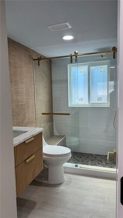 В аренду: $2,300 (1 спален, 1 ванн, 700 Квадратных фут)
