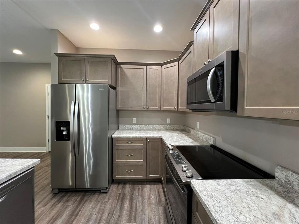 For Sale: $280,000 (3 beds, 2 baths, 1330 Square Feet)