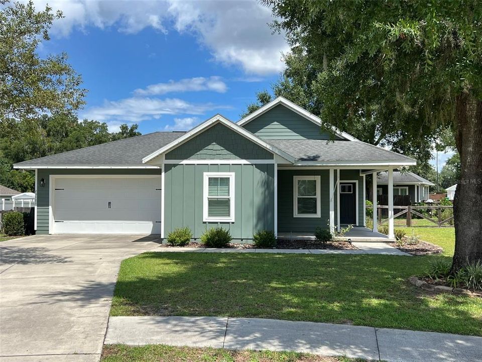 For Sale: $280,000 (3 beds, 2 baths, 1330 Square Feet)