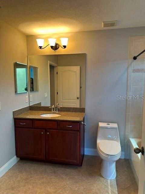 В аренду: $3,600 (5 спален, 3 ванн, 3634 Квадратных фут)