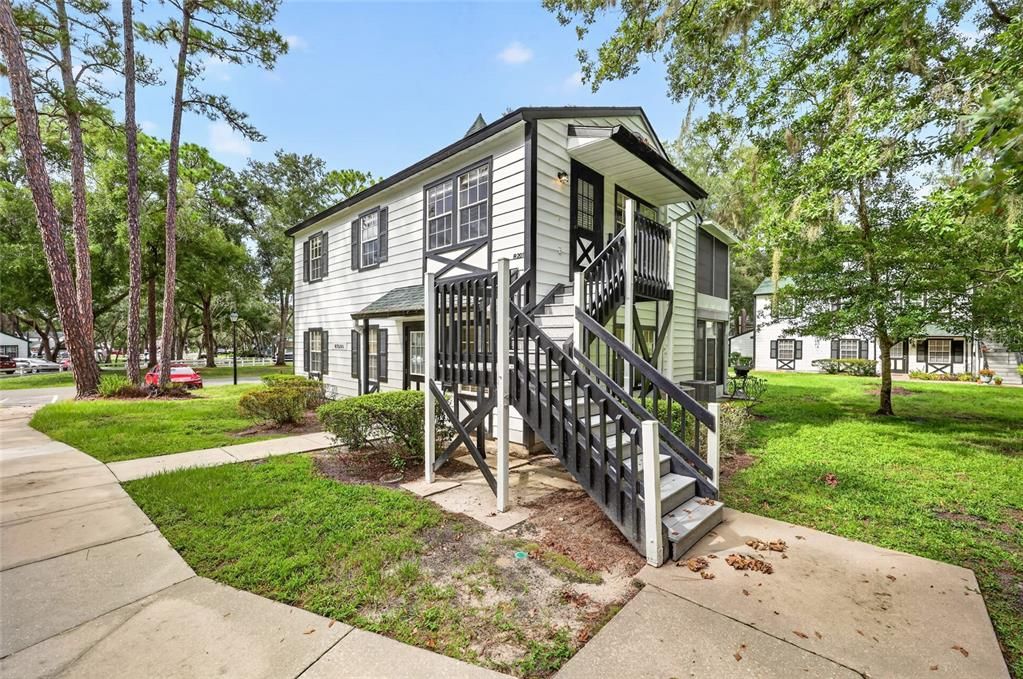 For Sale: $117,500 (2 beds, 2 baths, 840 Square Feet)