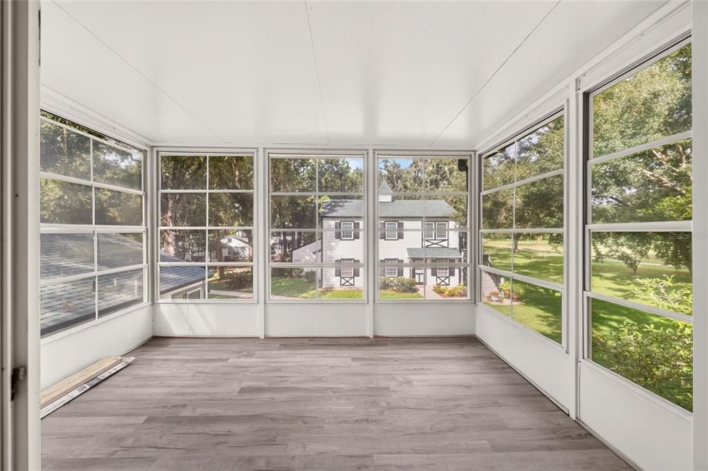 For Sale: $117,500 (2 beds, 2 baths, 840 Square Feet)