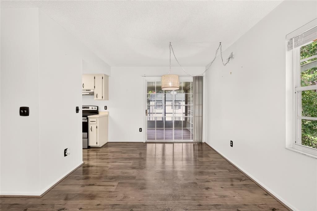 For Sale: $117,500 (2 beds, 2 baths, 840 Square Feet)