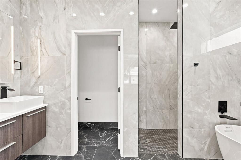 For Sale: $449,000 (3 beds, 2 baths, 1662 Square Feet)