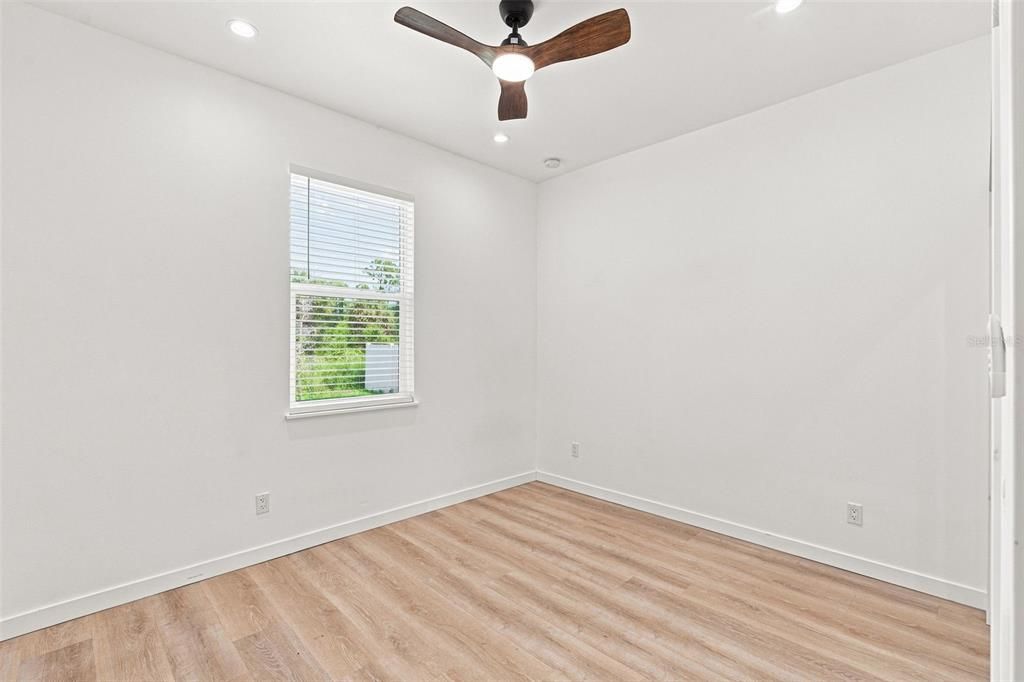 For Sale: $449,000 (3 beds, 2 baths, 1662 Square Feet)