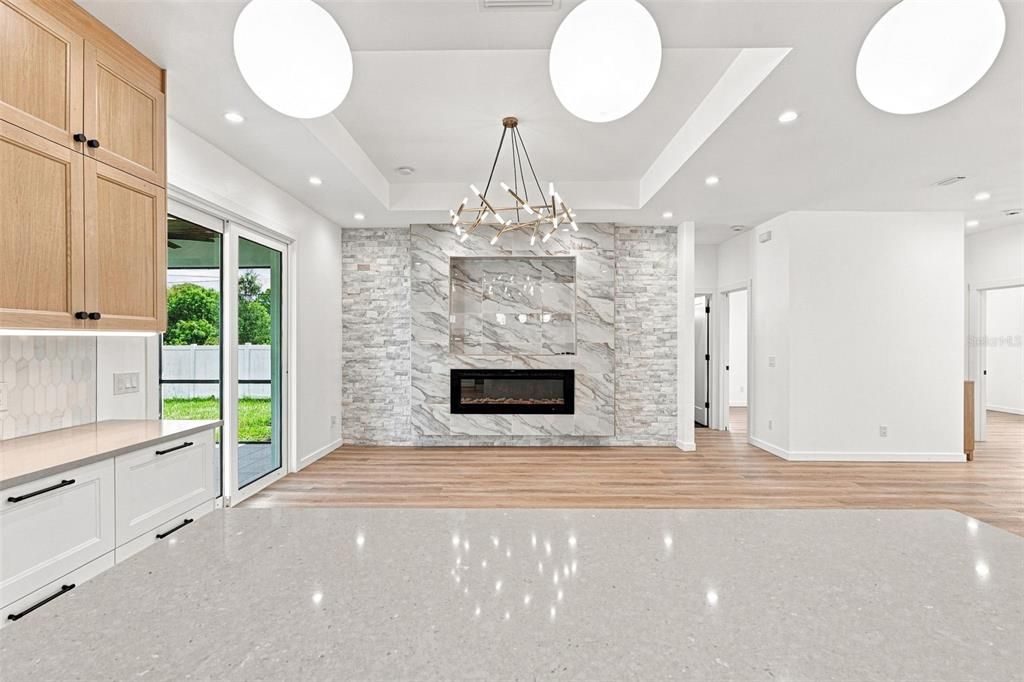 For Sale: $449,000 (3 beds, 2 baths, 1662 Square Feet)