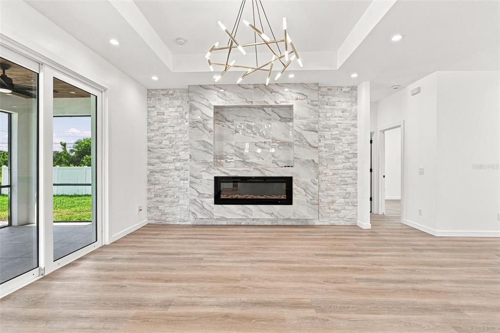 For Sale: $449,000 (3 beds, 2 baths, 1662 Square Feet)