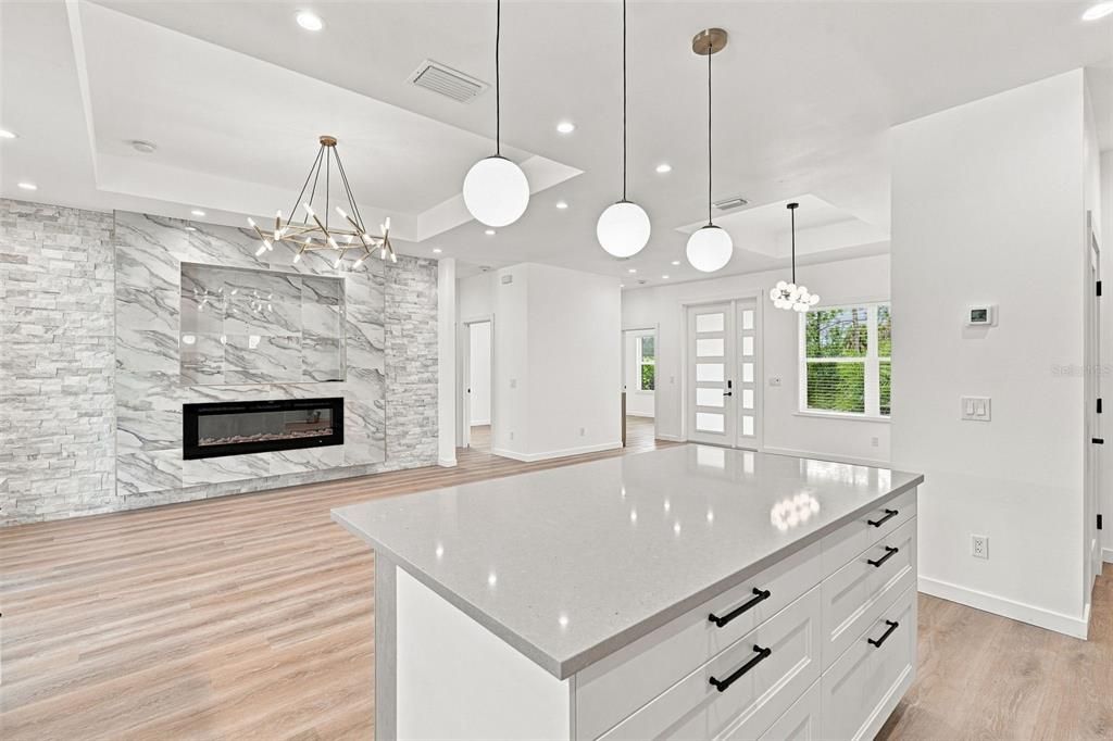 For Sale: $449,000 (3 beds, 2 baths, 1662 Square Feet)