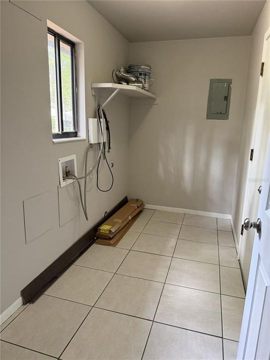 For Rent: $2,000 (3 beds, 2 baths, 1226 Square Feet)