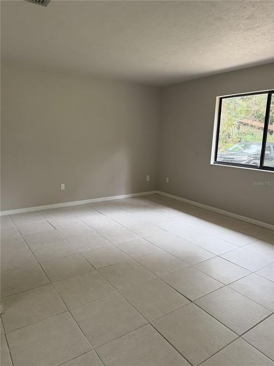 For Rent: $2,000 (3 beds, 2 baths, 1226 Square Feet)