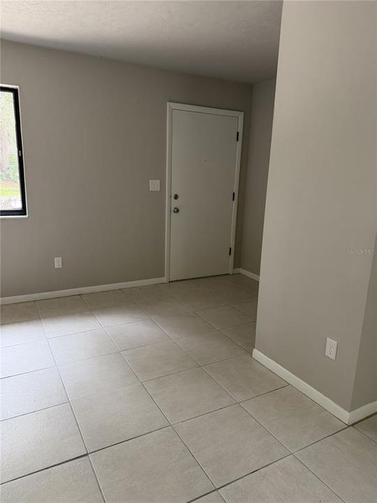 For Rent: $2,000 (3 beds, 2 baths, 1226 Square Feet)