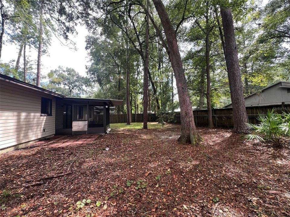 For Rent: $2,200 (3 beds, 2 baths, 1226 Square Feet)