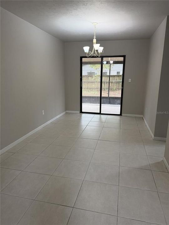 For Rent: $2,000 (3 beds, 2 baths, 1226 Square Feet)
